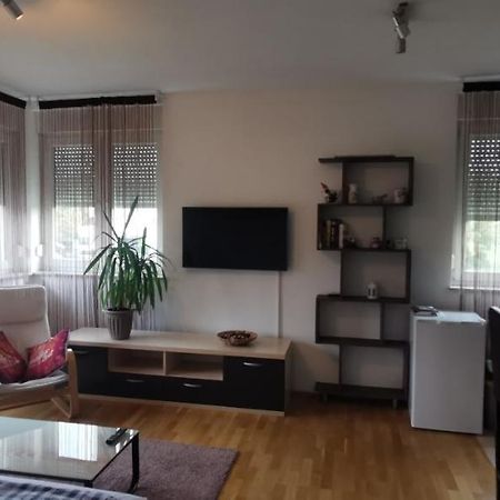 Apartment Daphnia Загреб Экстерьер фото