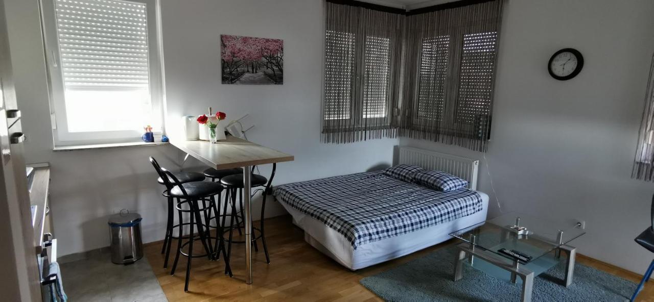 Apartment Daphnia Загреб Экстерьер фото
