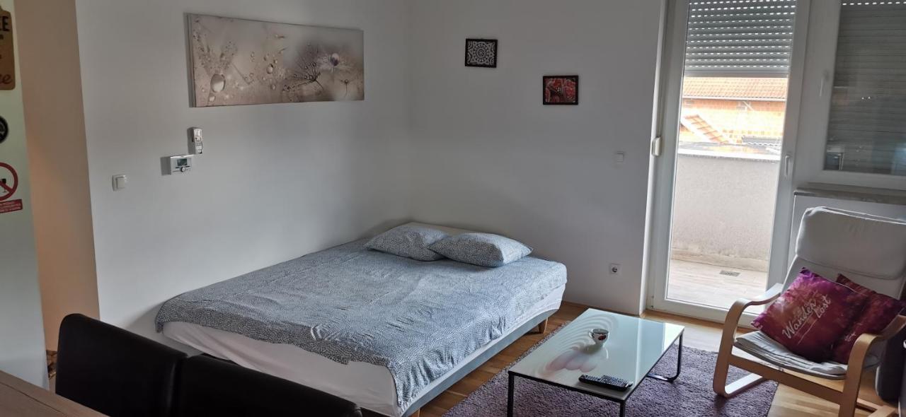 Apartment Daphnia Загреб Экстерьер фото