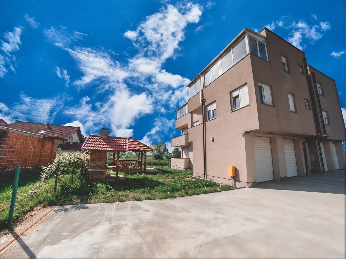 Apartment Daphnia Загреб Экстерьер фото