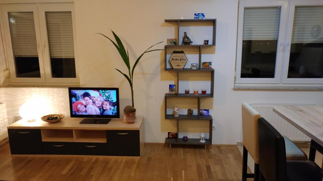 Apartment Daphnia Загреб Экстерьер фото