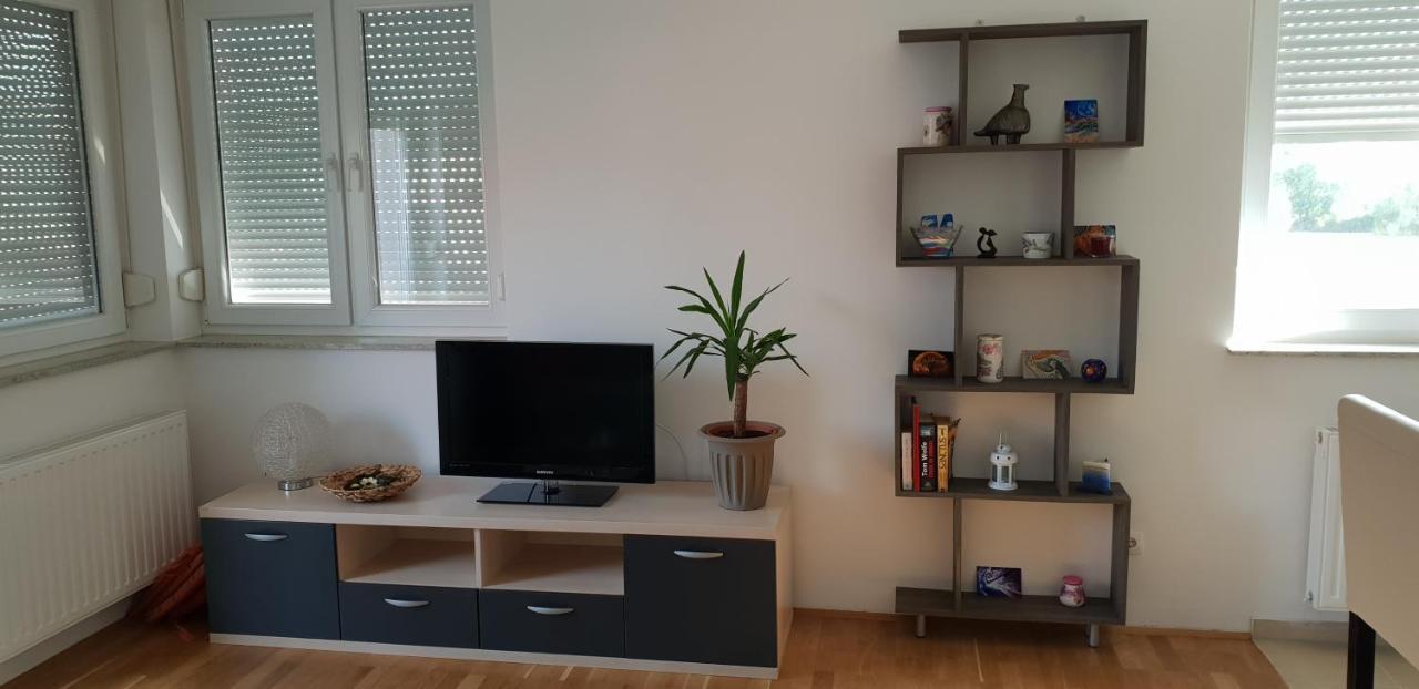 Apartment Daphnia Загреб Экстерьер фото