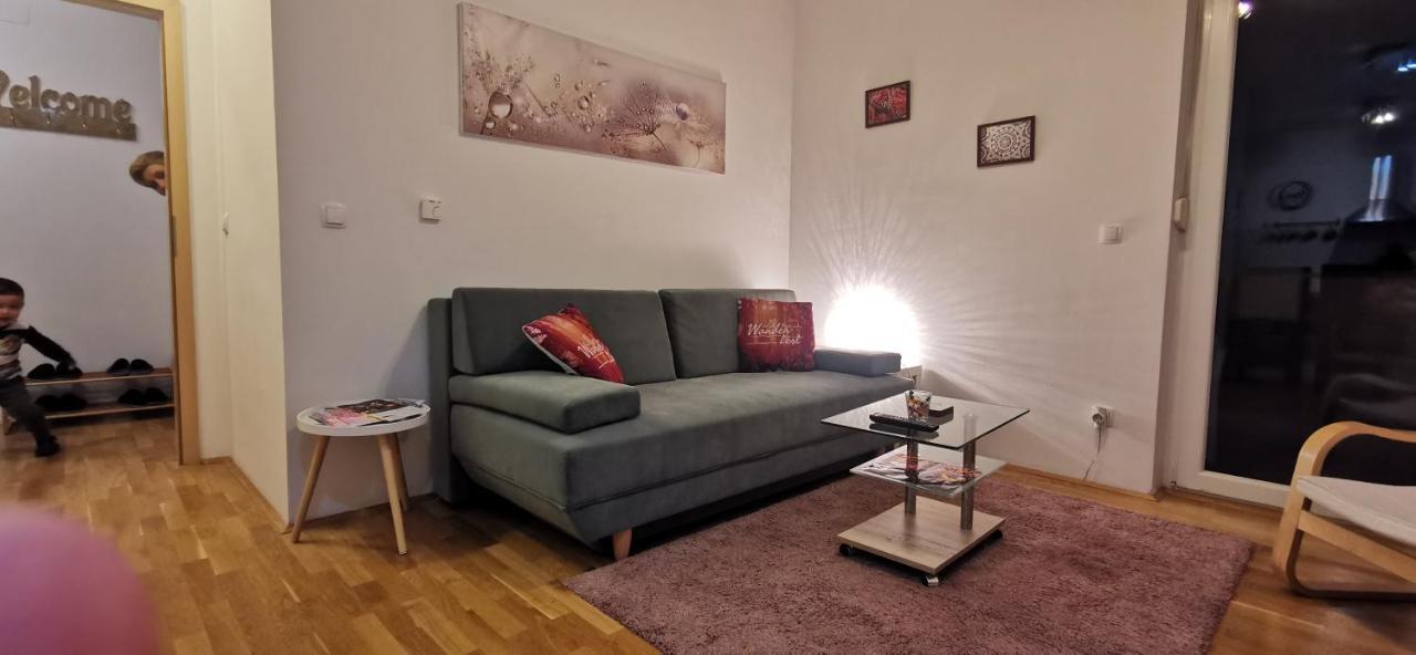 Apartment Daphnia Загреб Экстерьер фото