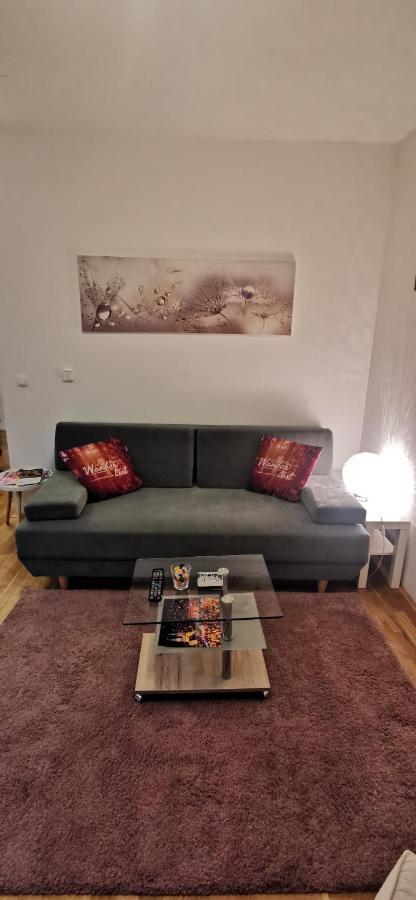 Apartment Daphnia Загреб Экстерьер фото