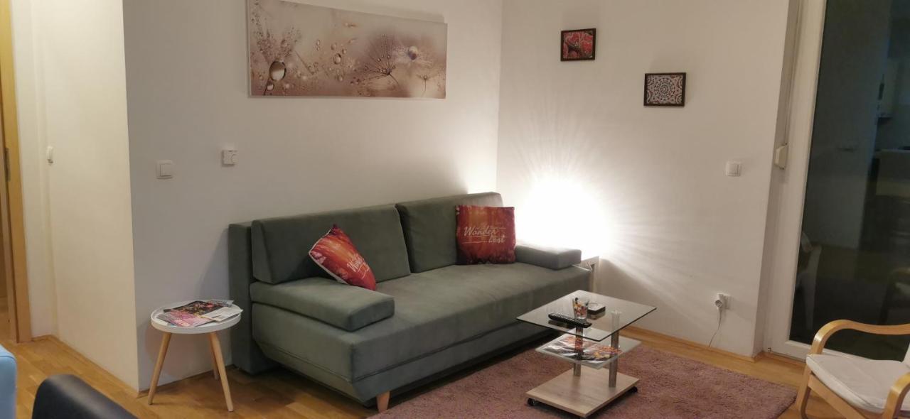 Apartment Daphnia Загреб Экстерьер фото